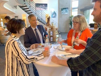 Körpersprache Betül Hanisch